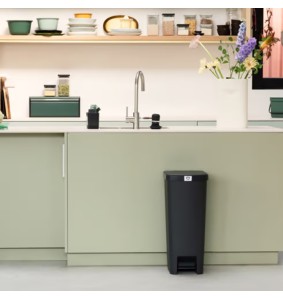 Brabantia Pattumiera a pedale StepUp 40 Lt Dark Grey