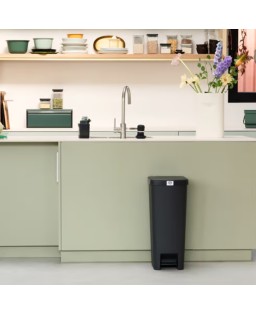 Brabantia Pattumiera a pedale StepUp 40 Lt Dark Grey