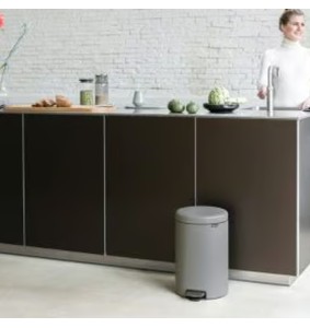 Brabantia Pattumiera a pedale NewIcon 20 Lt Mineral Concrete Grey